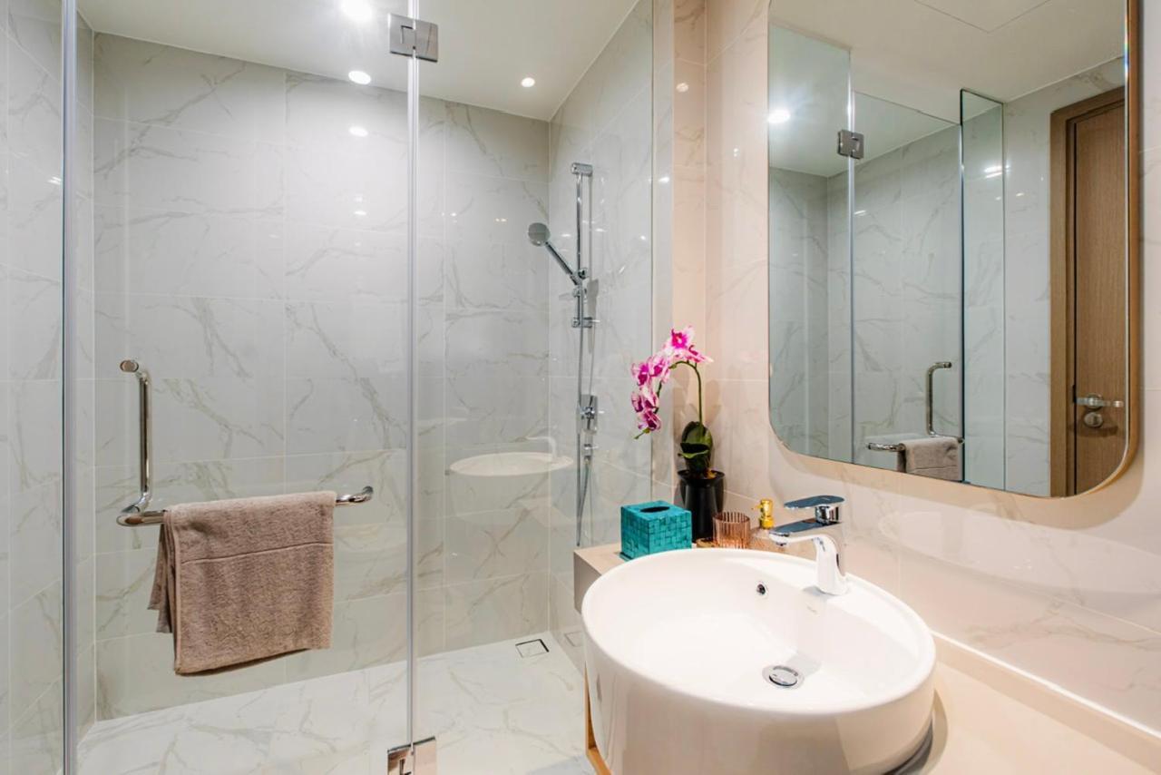 Zenity Luxury Apartment In District 1 Since 2024 Ho-Chi-Minh-Stadt Exterior foto